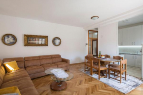 LOVELY 2BEDROOM APARTMENT IN HEART OF OLD TOWN BUDVA